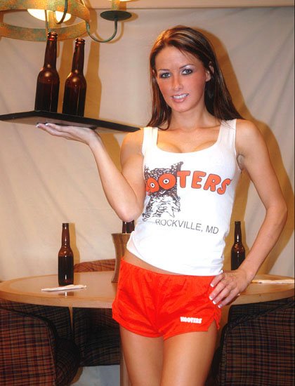 taylor little hooters girl